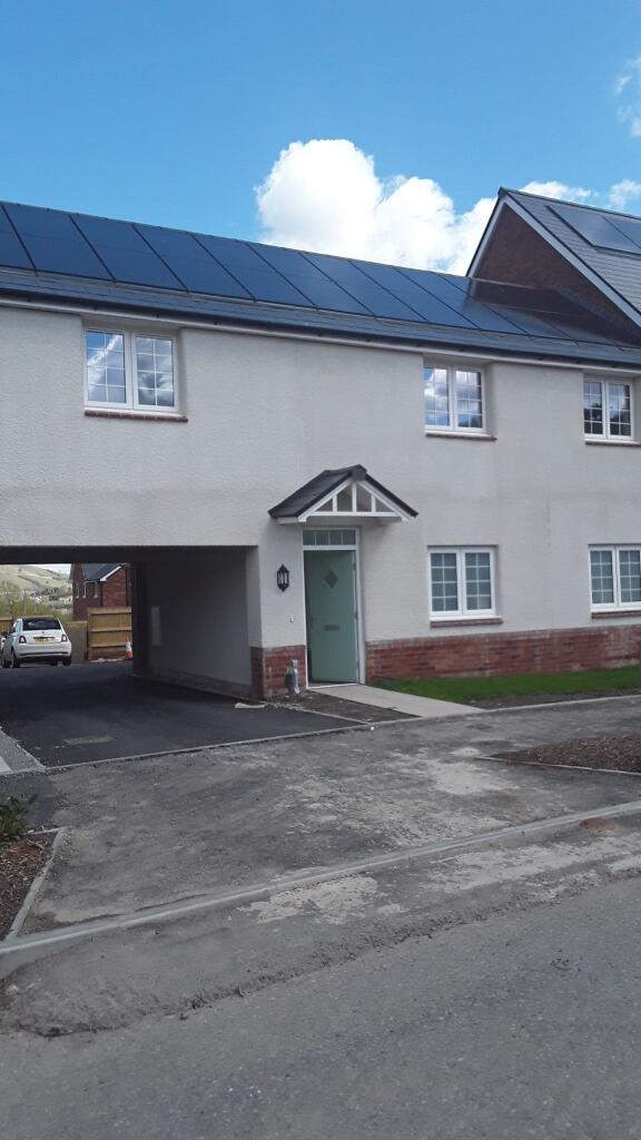 Main image of property: Cilgant Eirin, Tonyrefail, Rhondda Cynon Taf