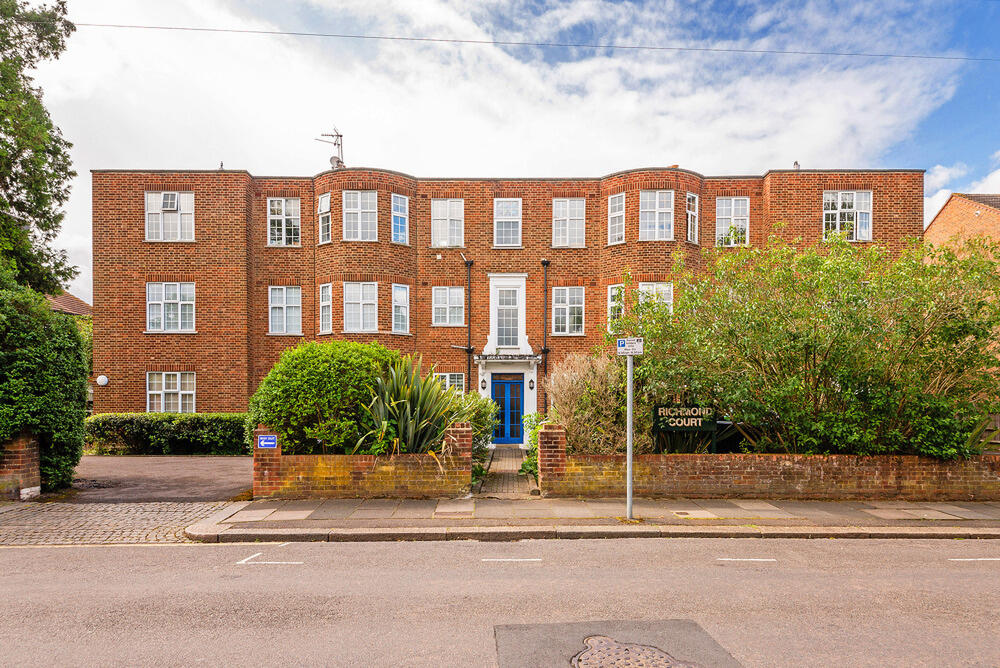 Main image of property: Richmond Road, SW20: 1 bed 1 rec 1 bath