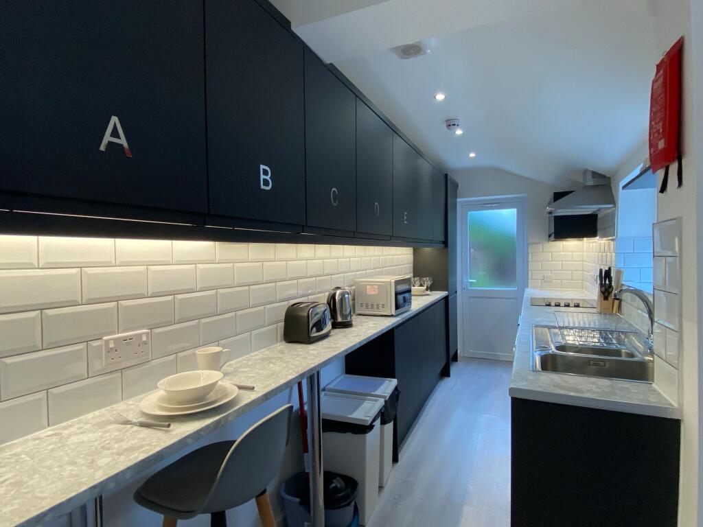 Main image of property: Room C, Albert Street, Hucknall, Nottingham