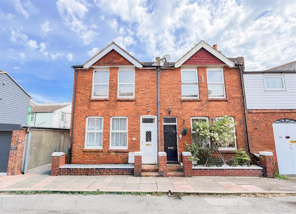 Main image of property: Melbourne Road, Eastbourne, BN22 8BA