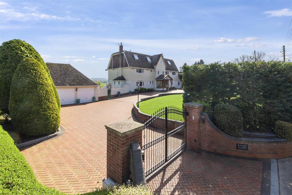 Main image of property: Windy Ridge, Wootton Wawen, B95