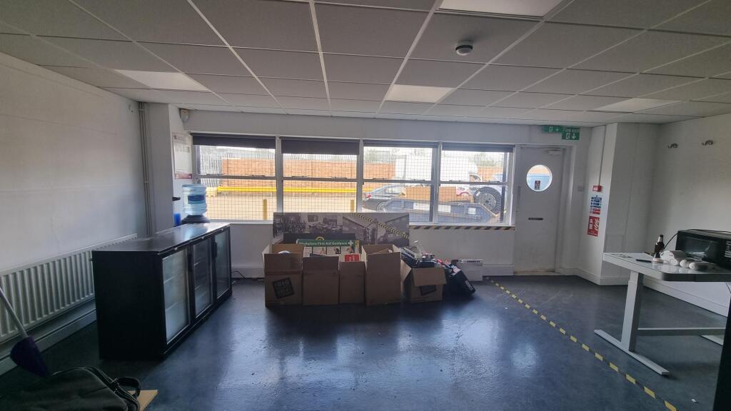 Entrance / trade counter / office
