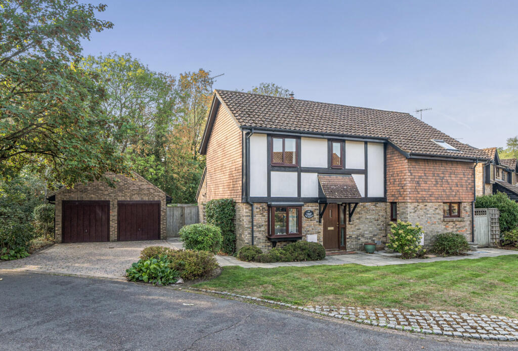 Main image of property: The Fieldings, Horley, Surrey, RH6