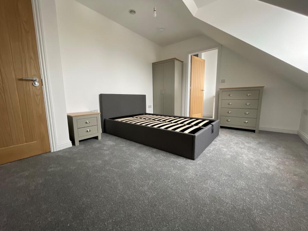 Main image of property: Room 8, 31A Warwick Street, Worthing, West Sussex, BN11