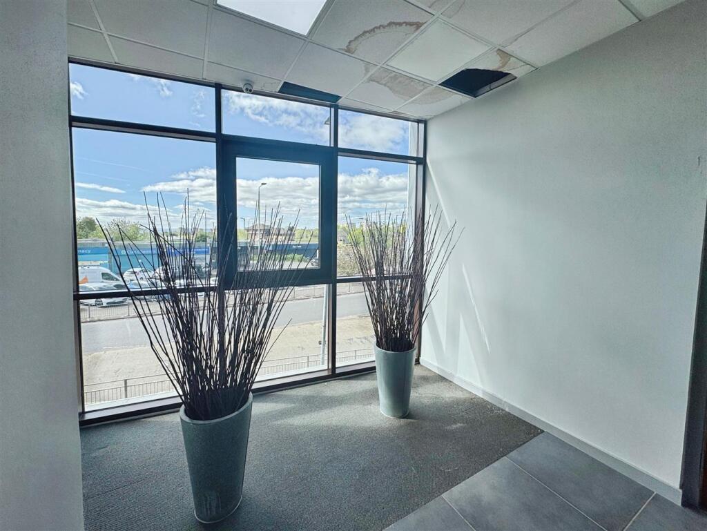 Main image of property: Glasgow Road, Hardgate, Clydebank