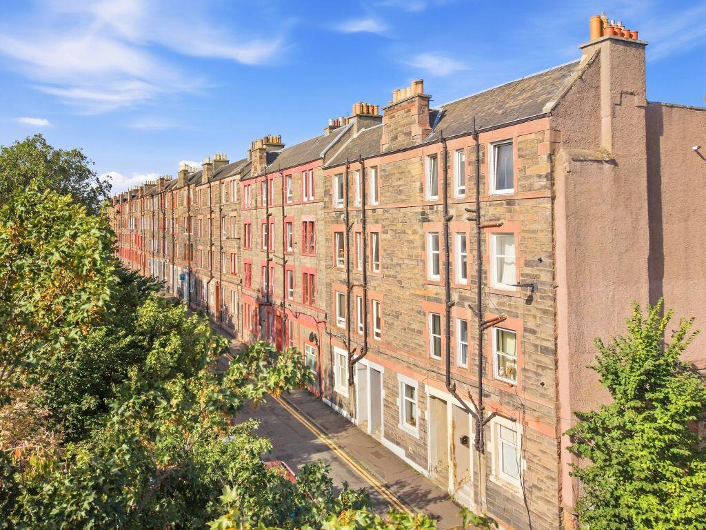 Main image of property: 3F3 10, Hawthornvale, Edinburgh, EH6 4JL