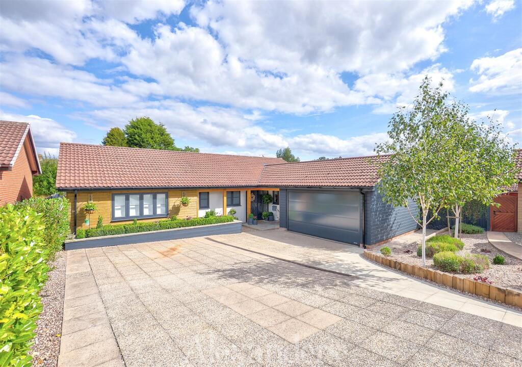 Main image of property: The Grange, Packington