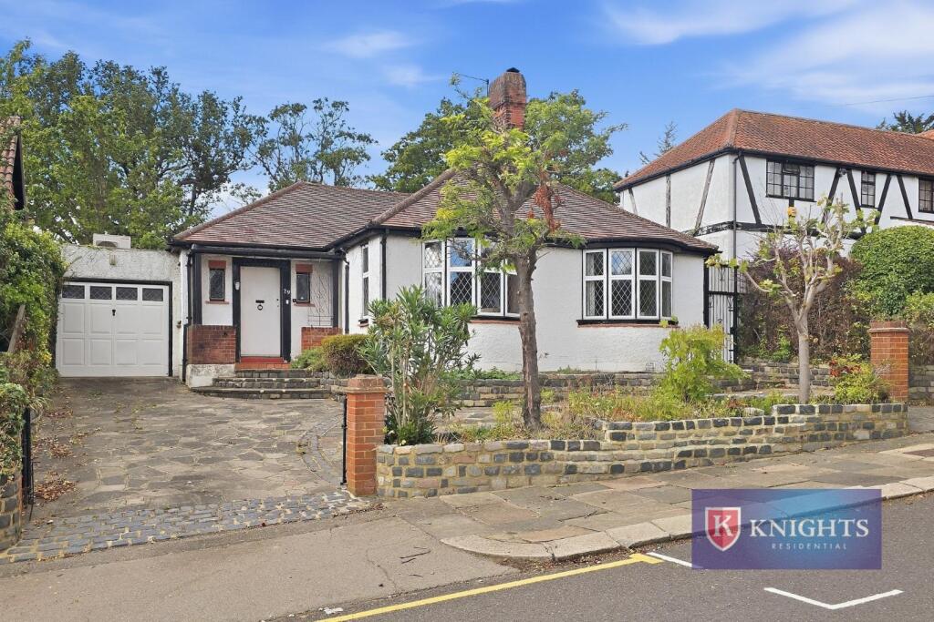 Main image of property: Oak Avenue, London, EN2