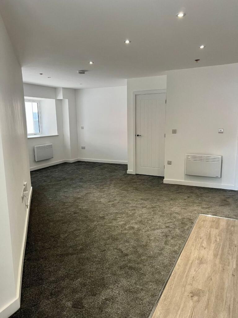 Main image of property: Apt 5 City Point, 23-36 Prospect Street, HU2 8JS