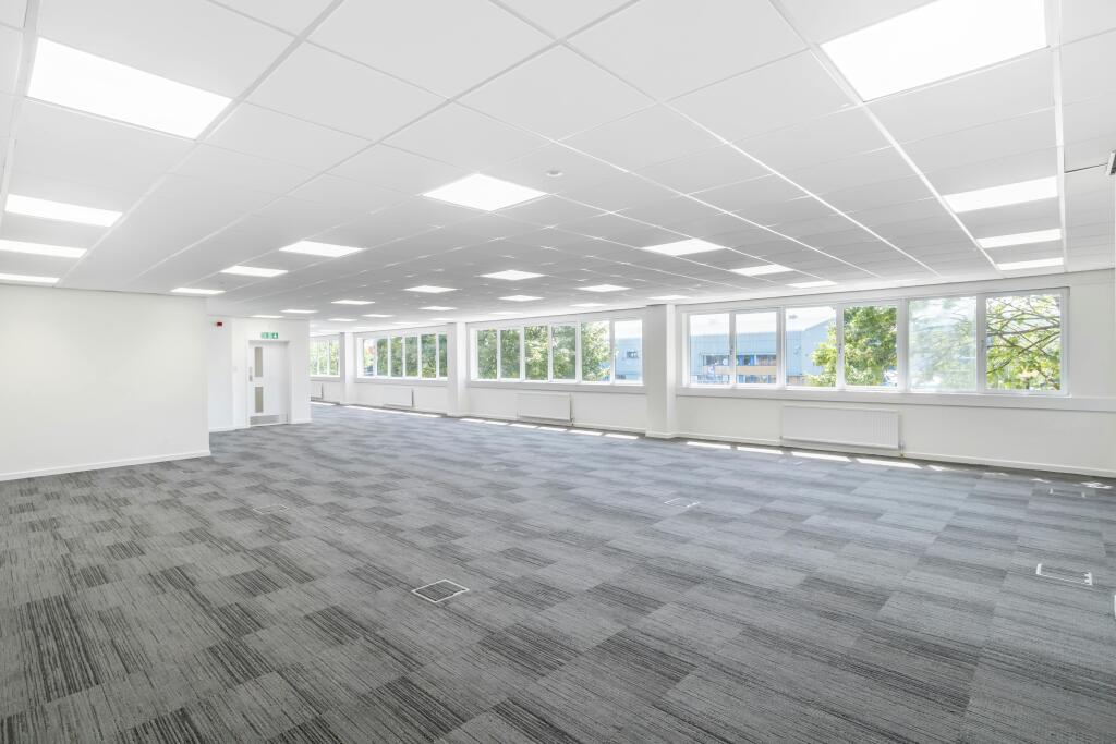 Unit C Laporte Way - Luton-106.jpg