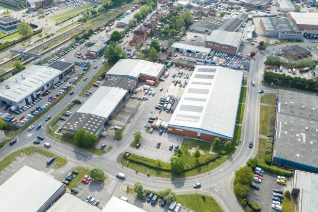 unit B1 & B2 Hambridge Road 10.jpg