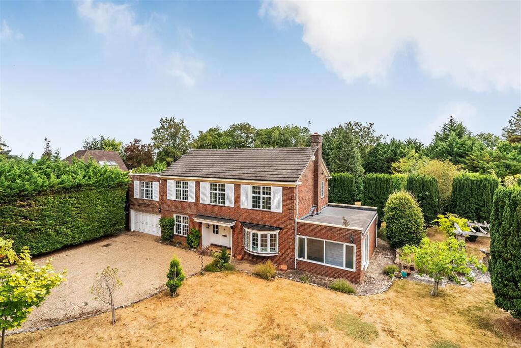 Main image of property: THE MOUNT, FETCHAM, KT22