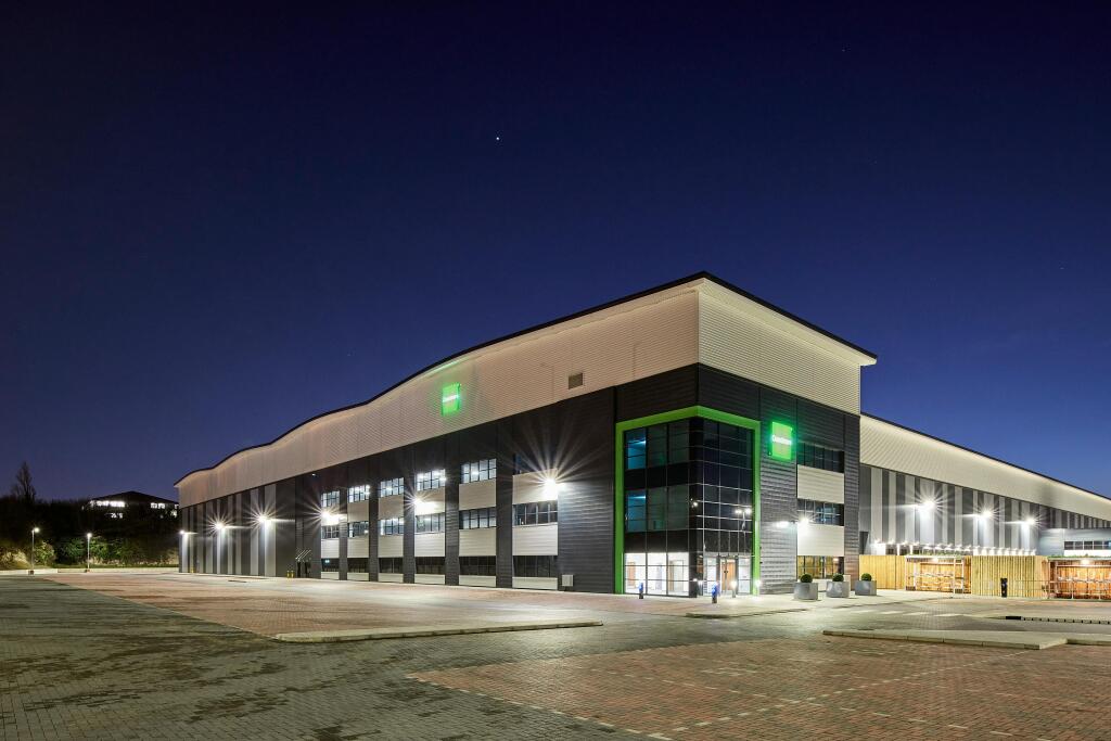 UKPurfleet343CompletionFeb23092_high.jpg
