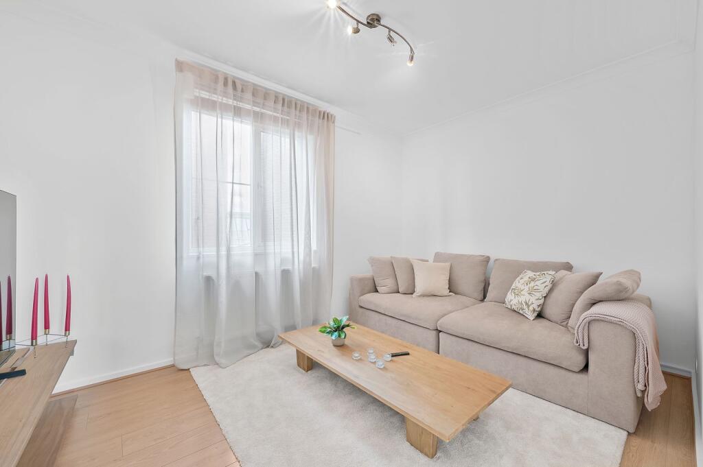 Main image of property: Gladebury Court, 1B Alwyne Road, Wimbledon, SW19