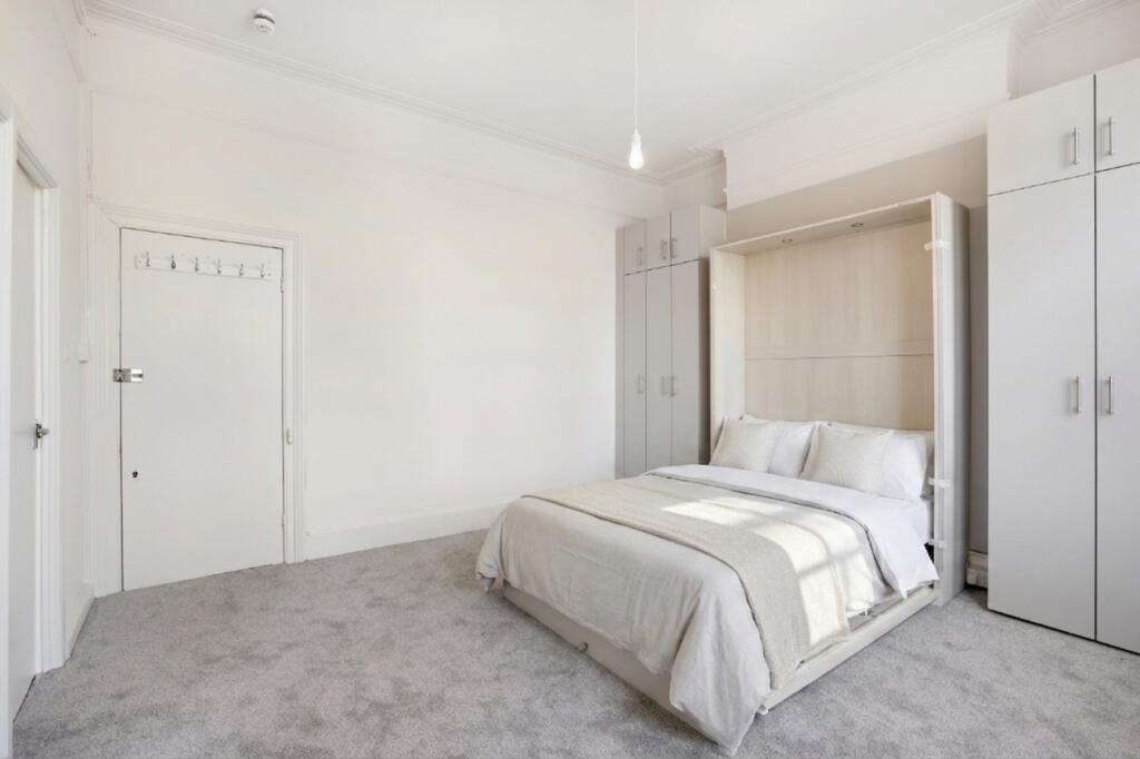 Main image of property: The Avenue, Ealing, London, W13