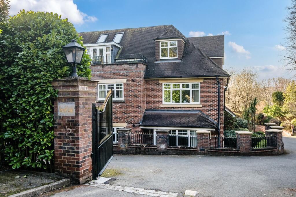 Main image of property: Grayswood Road, Haslemere, GU27