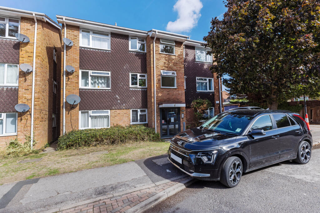 Main image of property: Suffolk Close, Slough