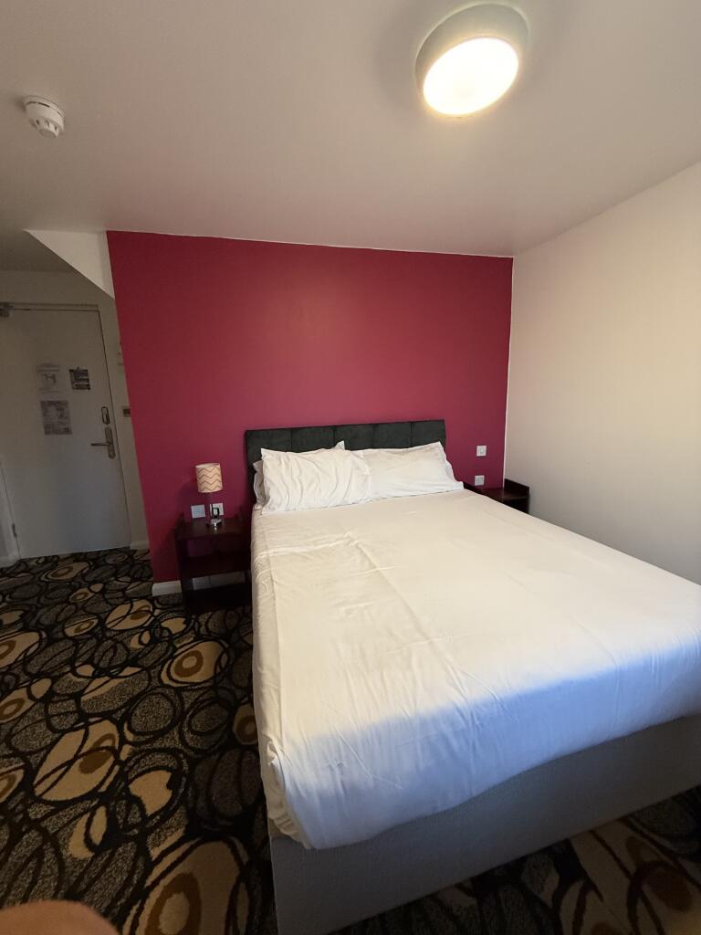 Main image of property: Room 212, Simply Stay Lincoln Road, Skegness, Lincolnshire, PE25 2EA