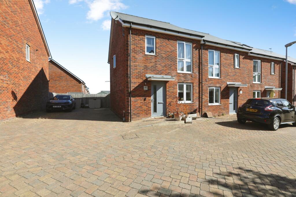 Main image of property: High Tree Lane, Tunbridge Wells, TN2