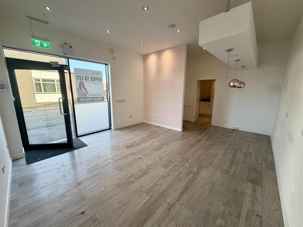 Main image of property: WHITE ROSE RETAIL CENTRE, DONCASTER