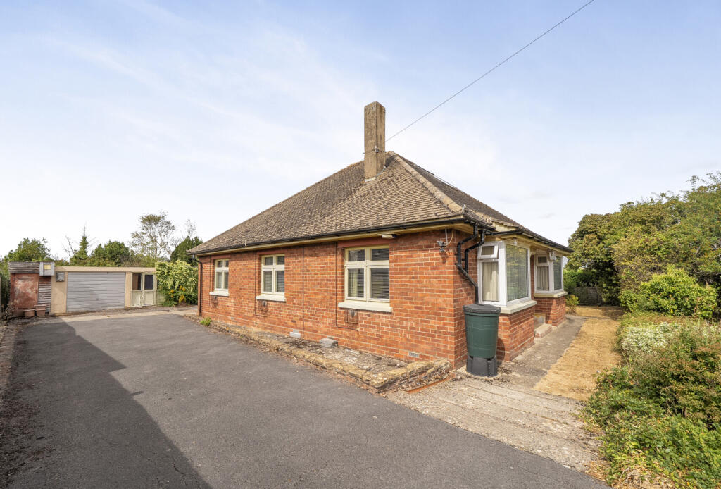 Main image of property: Kayte Lane, Bishops Cleeve, Cheltenham, Gloucestershire, GL52