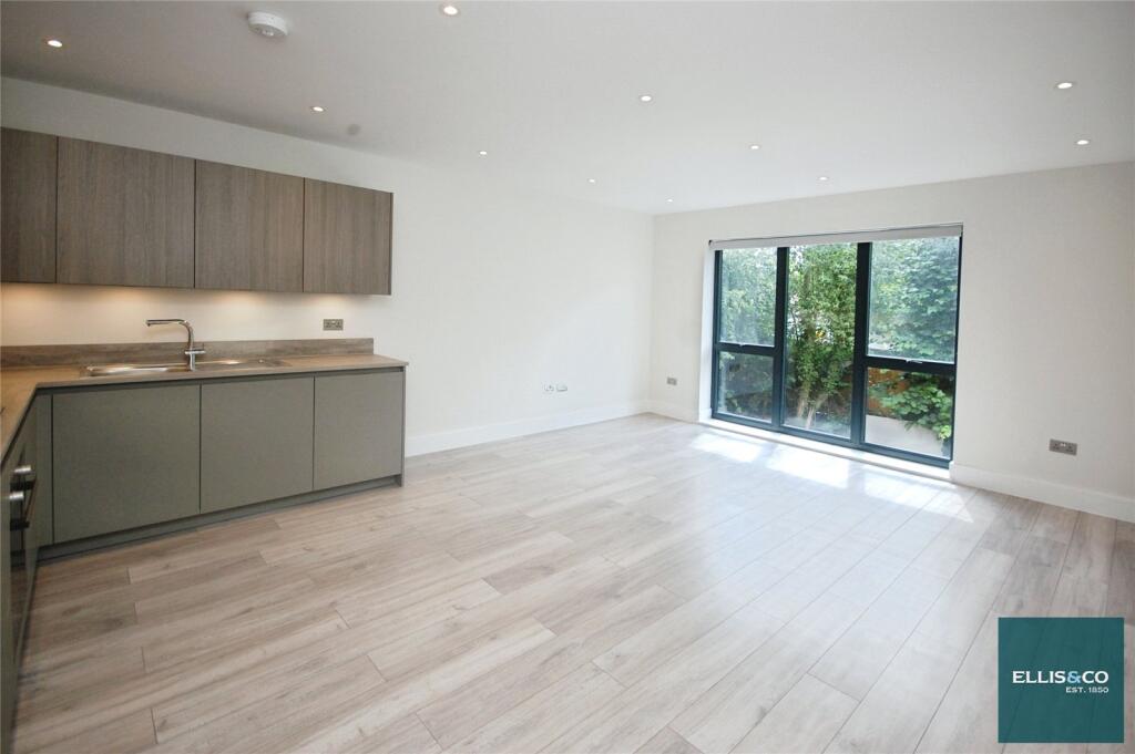 Main image of property: Woodside Park Road, Woodside Park, London, N12
