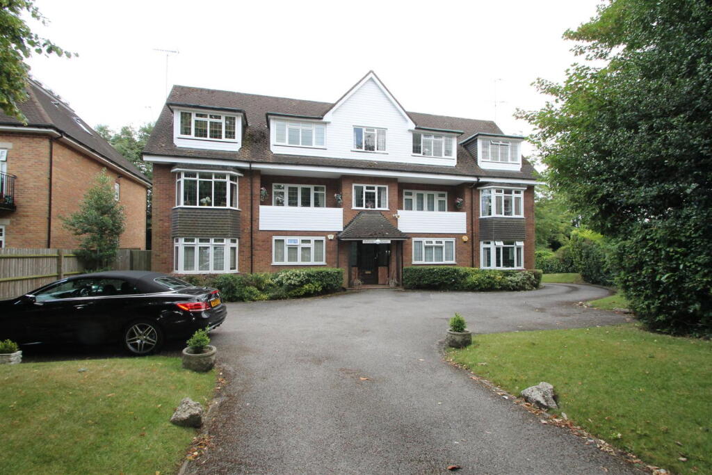 Main image of property: High Road, Bushey Heath, Bushey, WD23 1EH