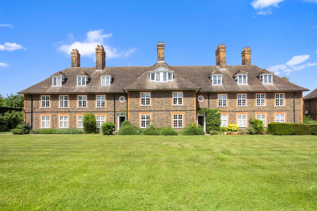 Main image of property: Bigwood Road, Hampstead Garden Suburb