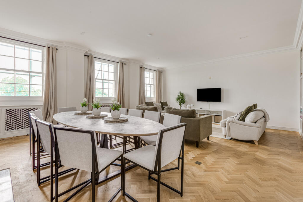 Main image of property: Hyde Park Gardens, London, W2