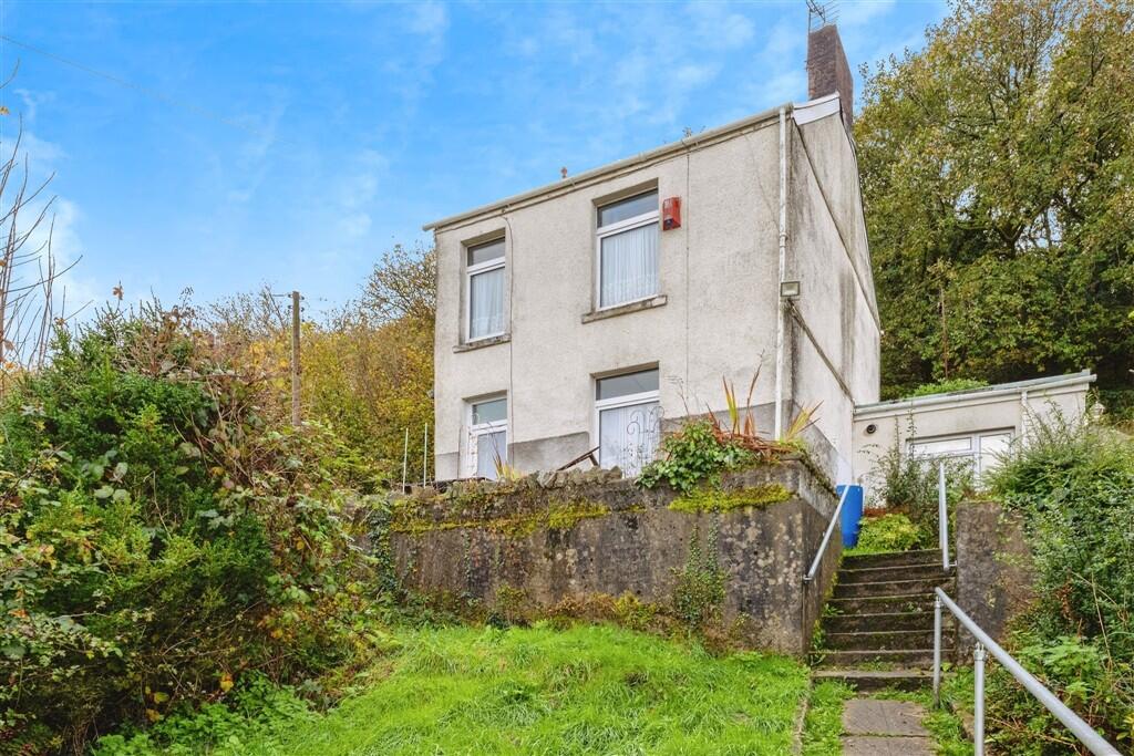Main image of property: Waunarlwydd, SWANSEA
