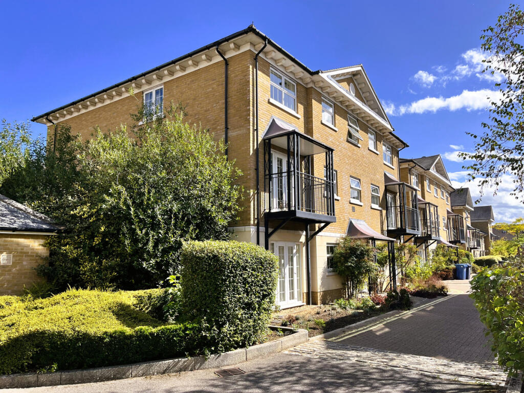 Main image of property: Reliance Way, Oxford, OX4