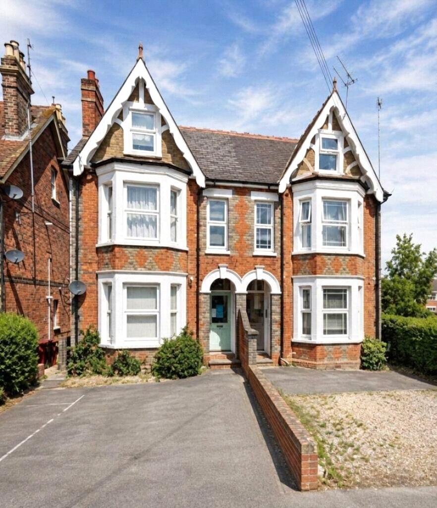 Main image of property: Tilehurst Road, Reading, Berkshire, RG30
