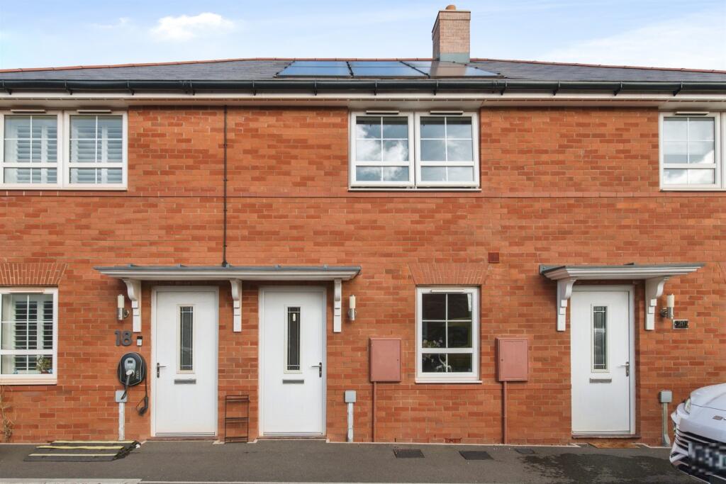 Main image of property: Finch Close, Alphington, Exeter