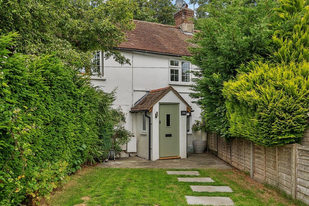 Main image of property: Greatham, Liss