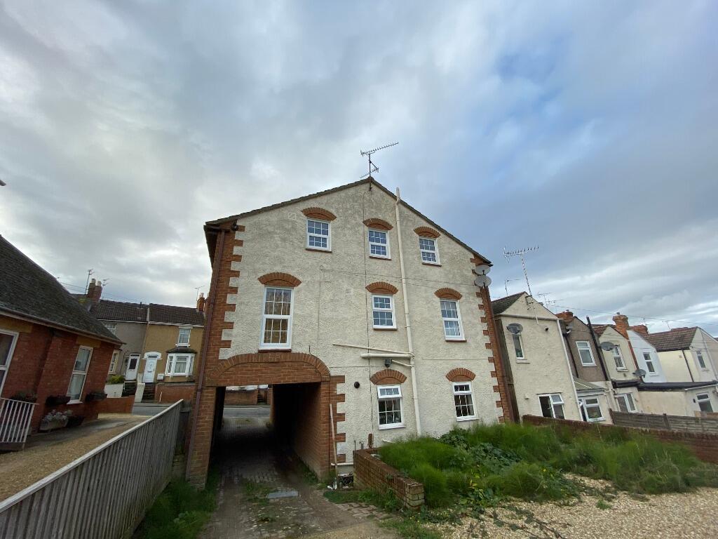 Main image of property: Eastcott Farm House, Eastcott Hill, Old Town, Swindon, SN1