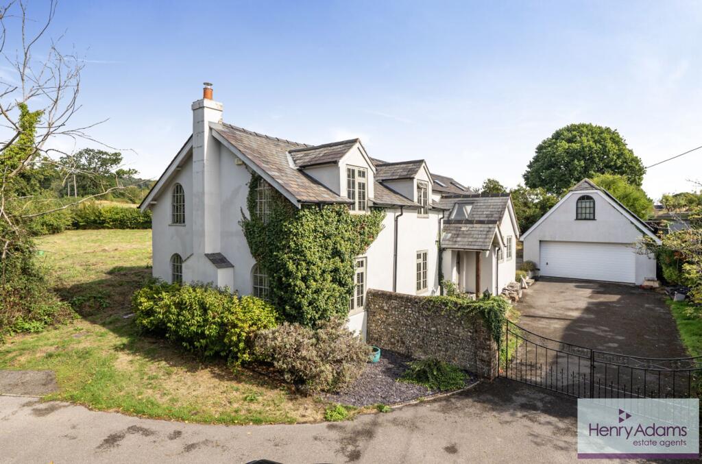 Main image of property: Stroud, Petersfield, GU32