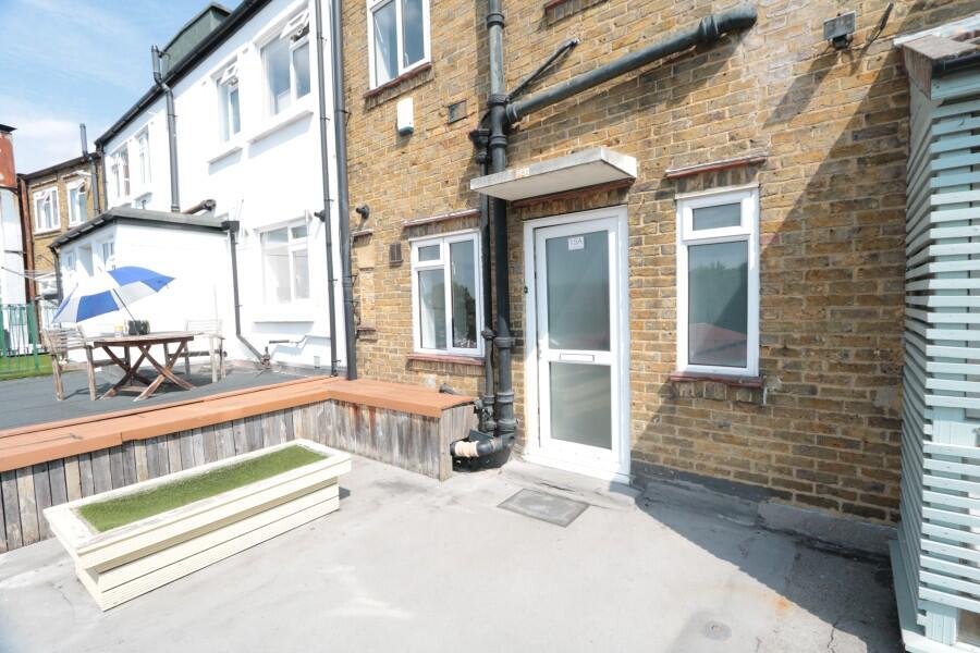 Main image of property: Castle Parade, Ewell KT17