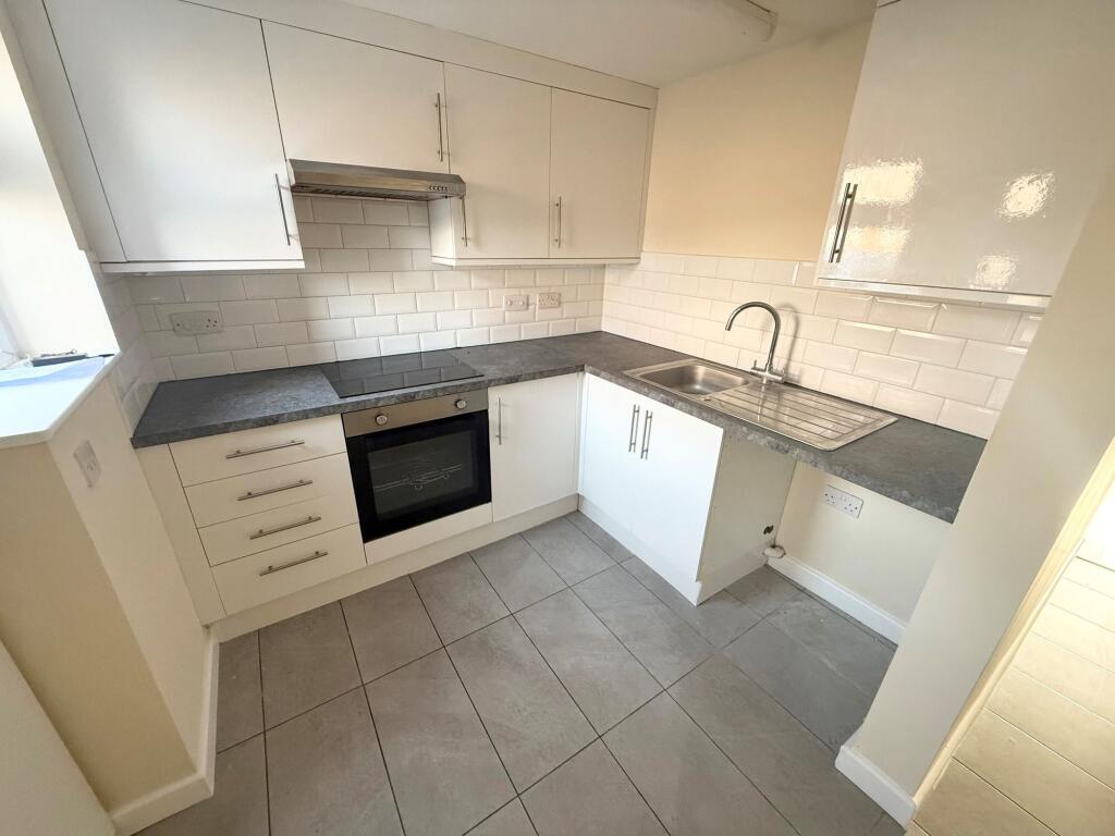 Main image of property: Thornhill Road, Luton, LU4