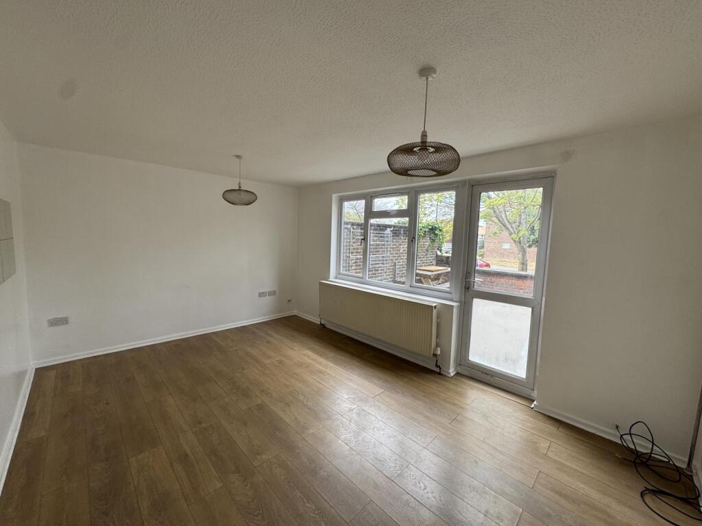 Main image of property: Stable Close, Northolt, UB5 6TW