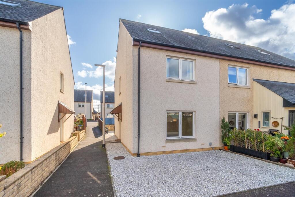 Main image of property: 9 Mansefield Court, Kelso TD5