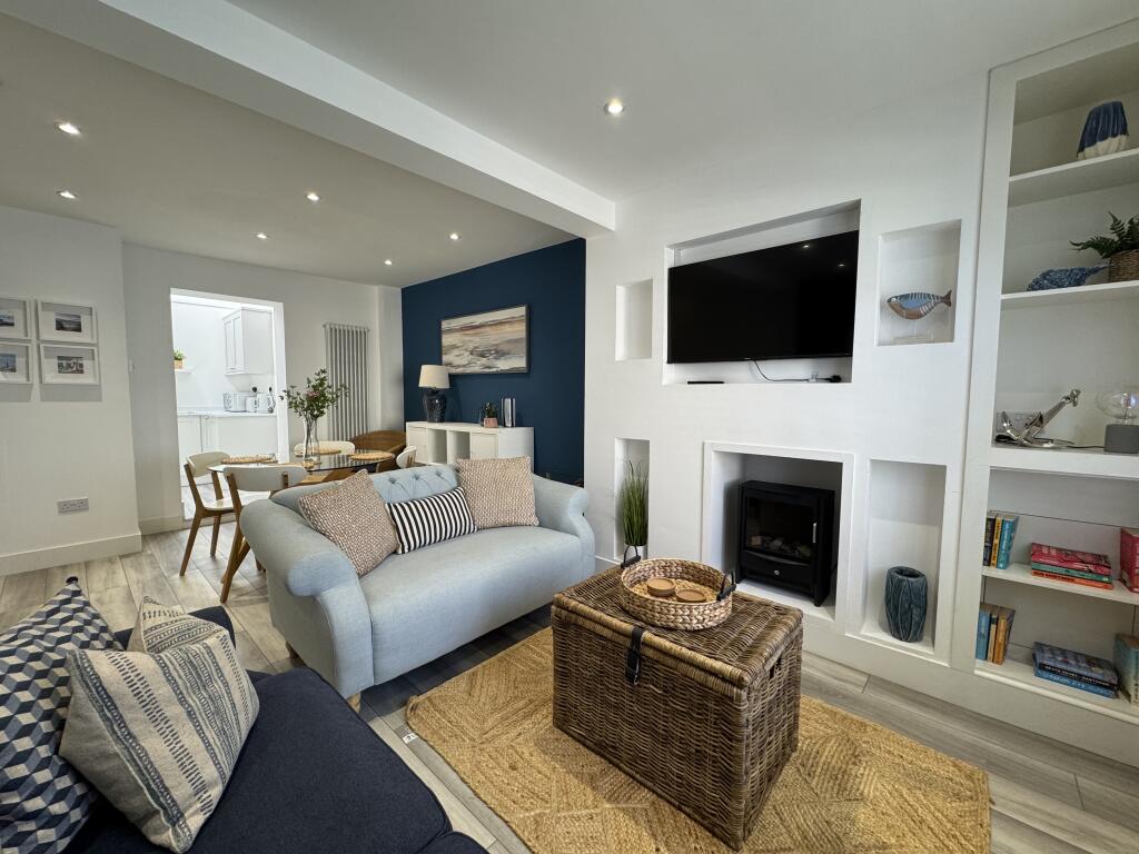Main image of property: Stryd Menai, Y Felinheli, Gwynedd