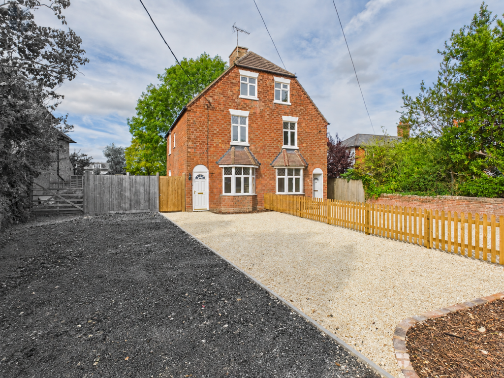 Main image of property: Aylesbury Road, Bierton