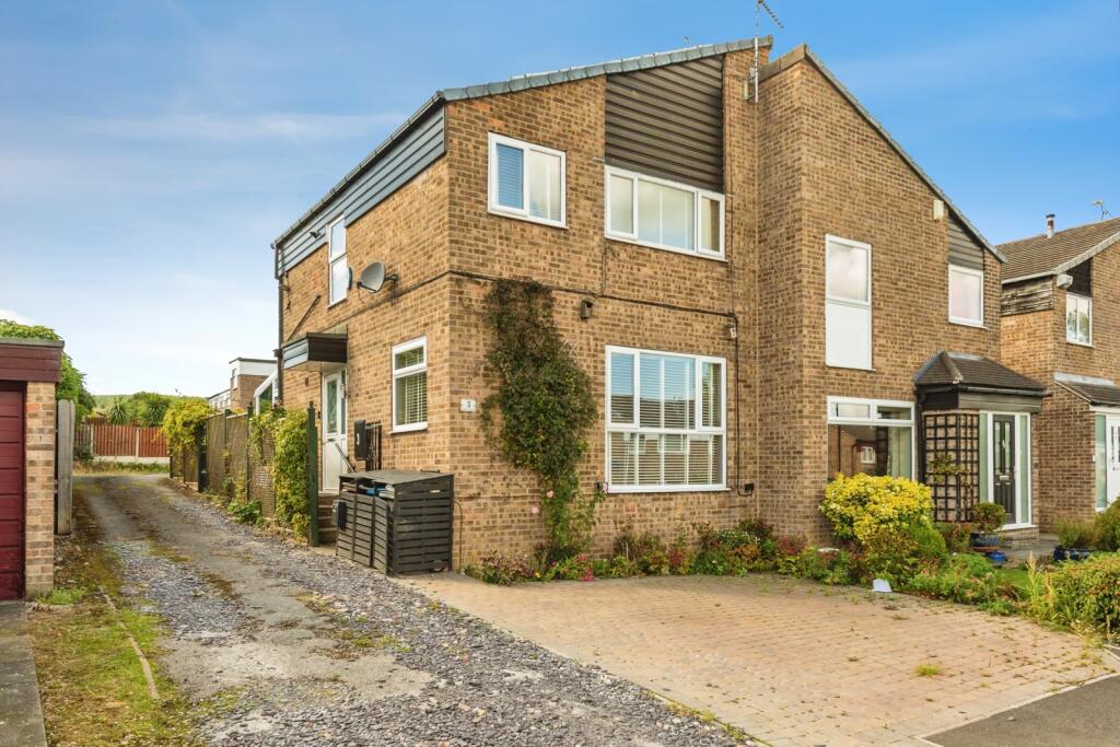 Main image of property: Walnut Place, Chapeltown, Sheffield, S35