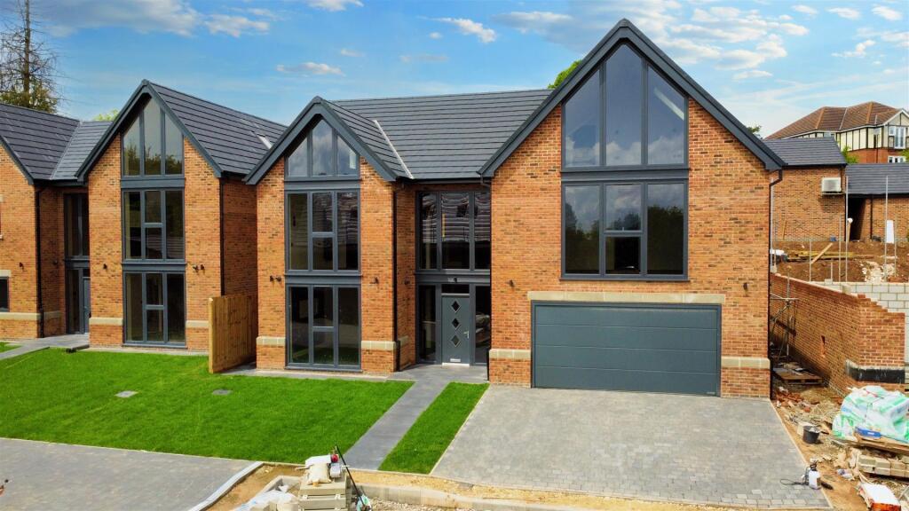 Main image of property: Bailey Drive, Mapperley, Nottingham, NG3 5US