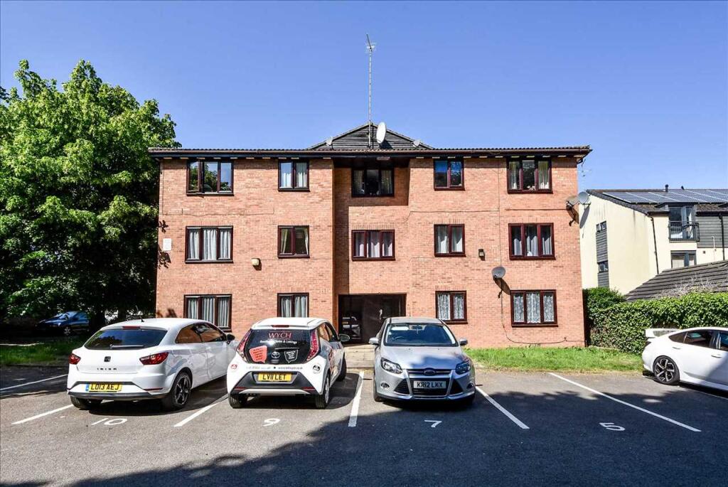 Main image of property: Park View, Castle Street, Wellingborough, NN8 1LS
