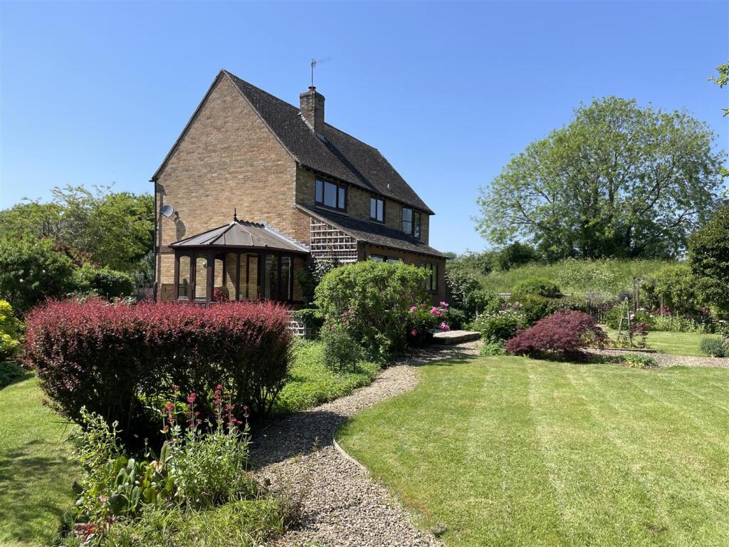 Main image of property: Mouse Trap Lane, Bourton-On-The-Water, Cheltenham