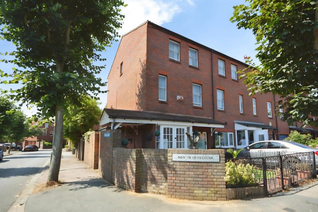Main image of property: Leatherbottle Green, Erith, DA18