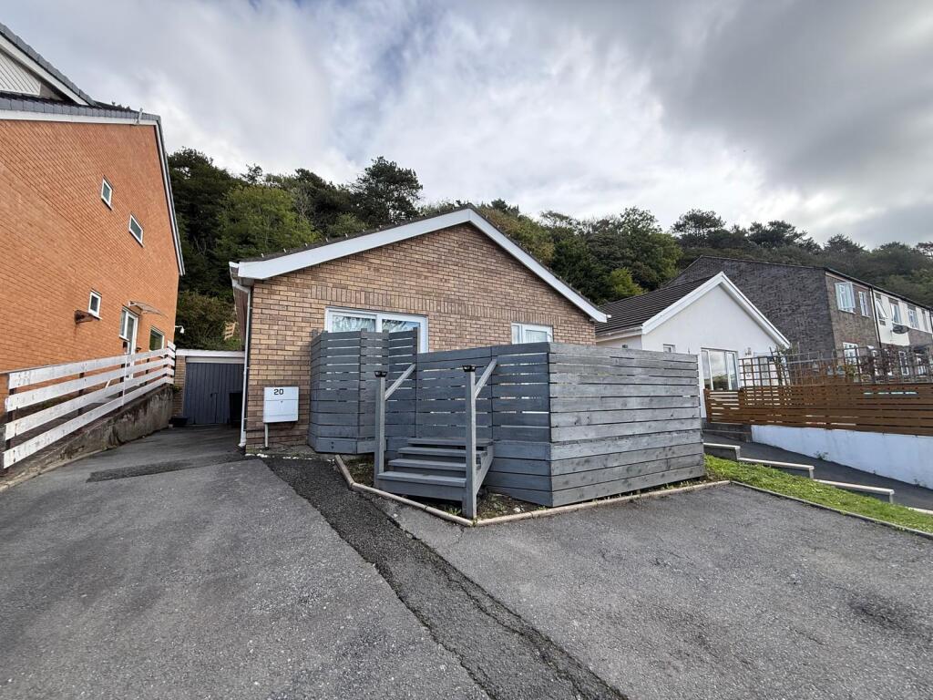 Main image of property: Willerby, Brynglas Road, Llanbadarn Fawr, Aberystwyth, Ceredigion