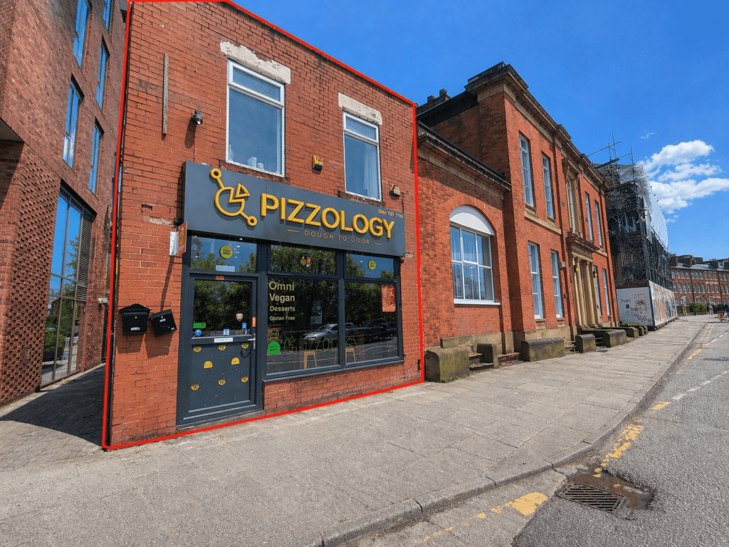 Main image of property: The Crescent, Salford, M5 4PF
