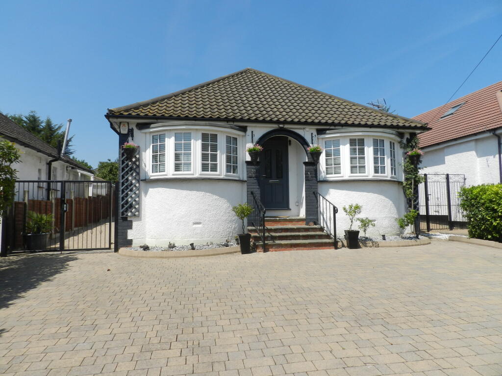 Main image of property: Northaw Road East, Cuffley, Potters Bar, Hertfordshire